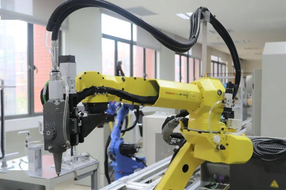 大學夢圓 機電工程與自動化學院 瞄準產業需求，彰顯專業特色，實現換道超車